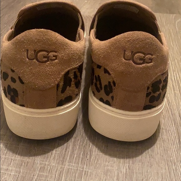 UGG slipon’s for Women, size 10 - Picture 4 of 6